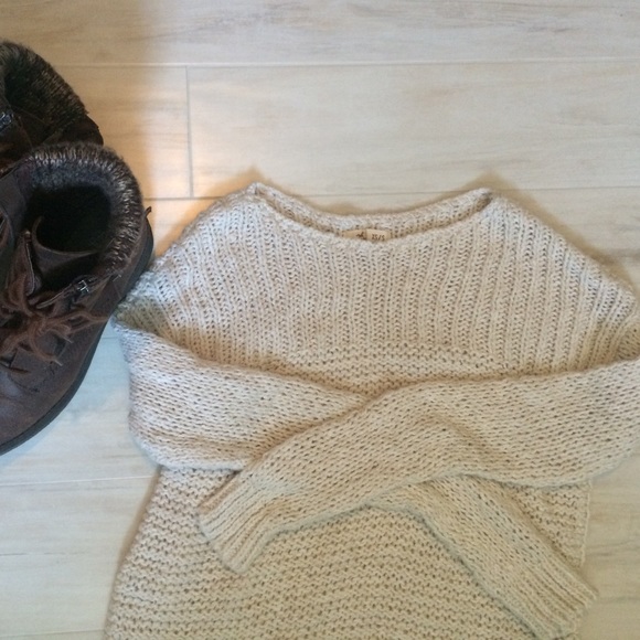Hollister Sweaters - Hollister Sweater